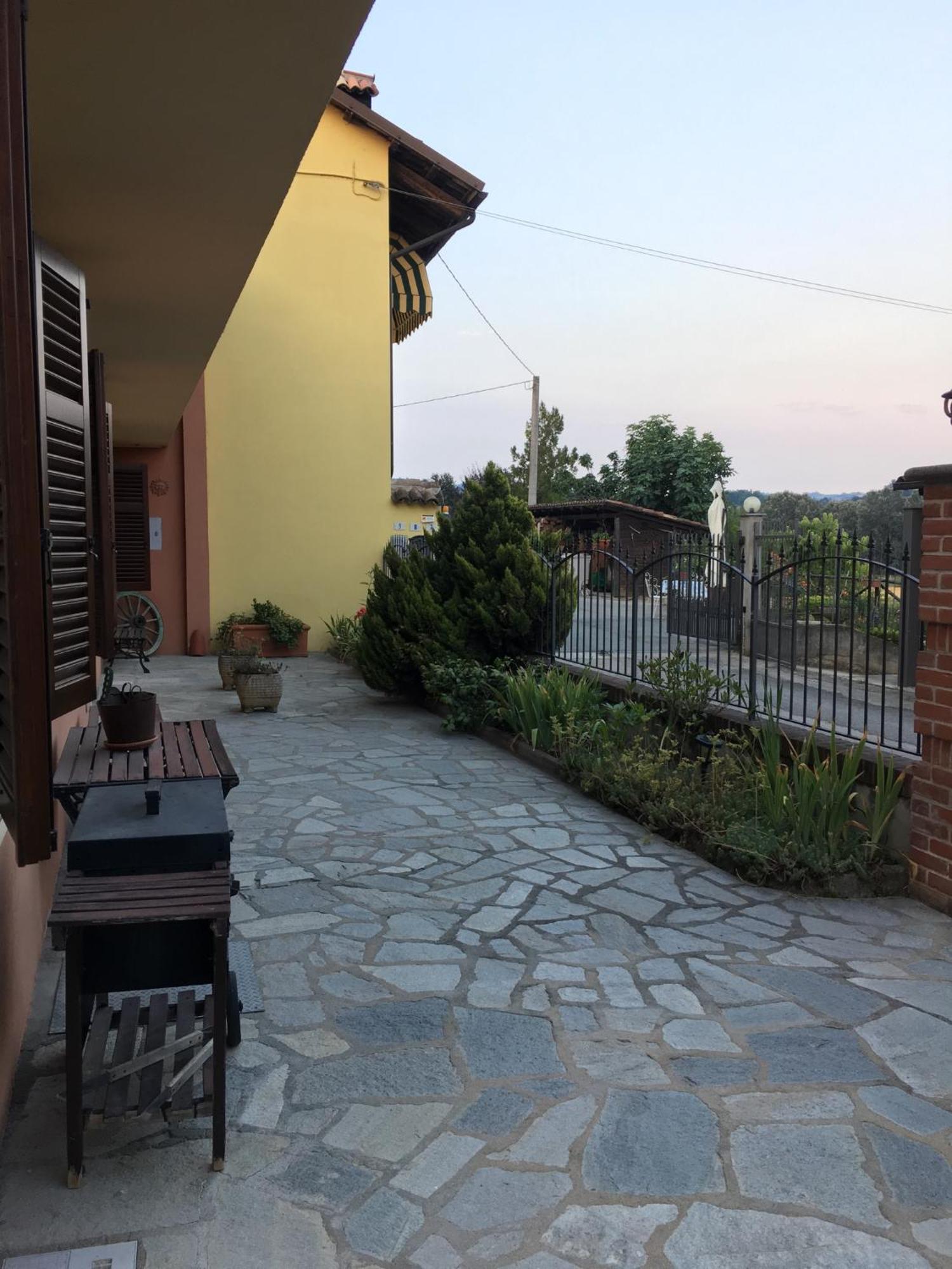 Gasthaus Relax Nel Noccioleto Novello Exterior foto